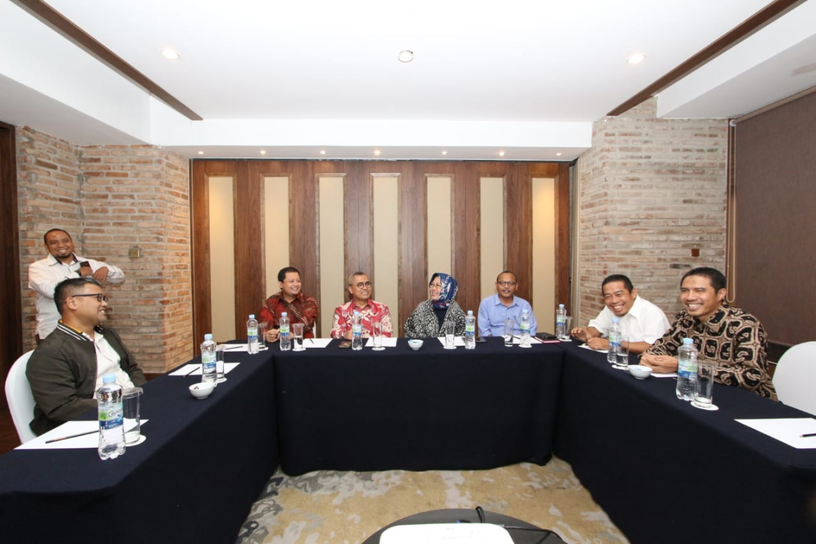 Pimpinan DPW PKS DKI Jakarta dan DPD Gerindra DKI Jakarta melakukan pertemuan rapat koordinasi lanjutan dengan tim panelis di Hotel Aryaduta, Jakarta Pusat, Rabu (23/1) (dok: Ratih/PKSFoto)
