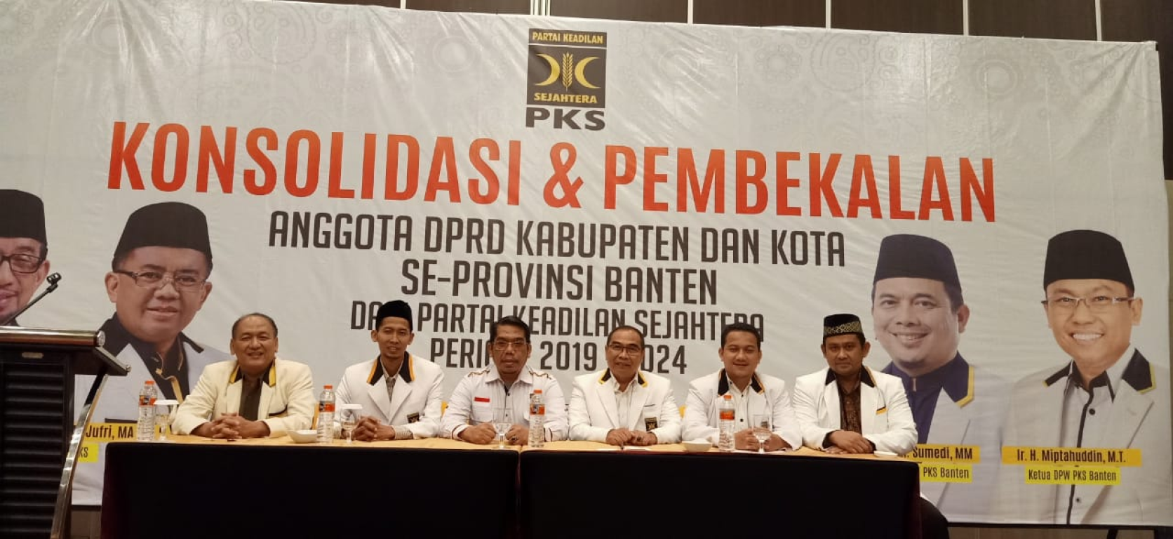 Fraksi PKS Kabupaten Tangerang dalam acara pembekalan Anggota DPRD PKS se-Banten, di Serang, Sabtu (31/8/2019)