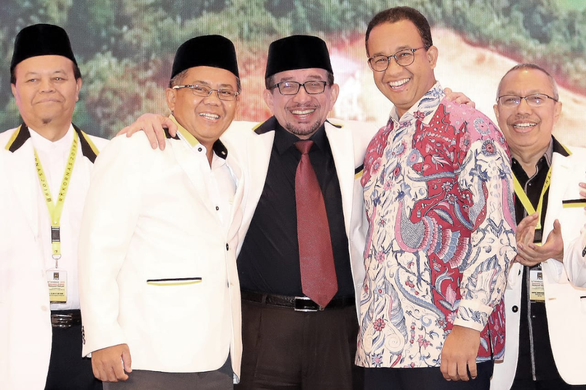 (ki-ka) Wakil Ketua Majelis Syuro PKS Hidayat Nur Wahid, Presiden PKS Mohamad Sohibul Iman, Ketua Majelis Syuro PKS Habib Salim Segaf Al Jufri, Gubernur DKI Jakarta Anies Baswedan dalam Rakornas PKS 2019 (PKSFoto)