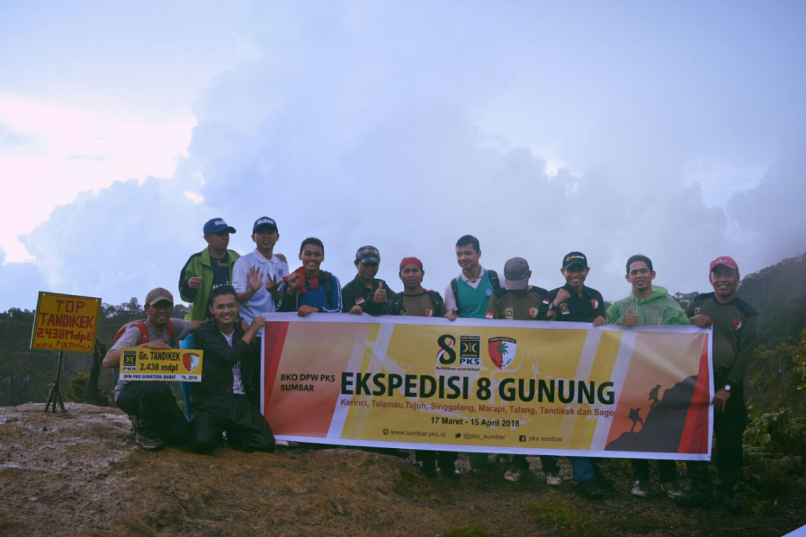 Ekspedisi 8 Gunung oleh BKO DPW PKS Sumatera Barat (dok PKS Sumbar)