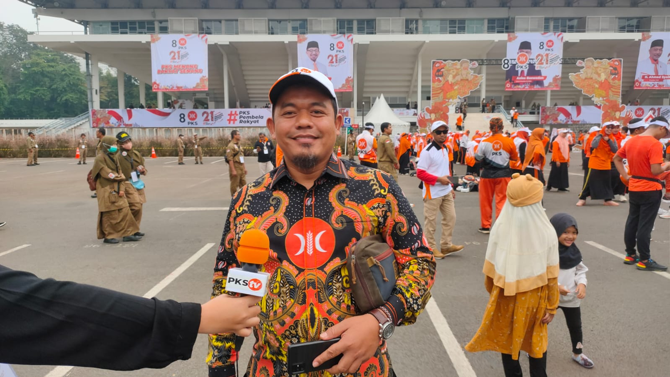 Ketua DPP PKS Bidang Tani dan Nelayan (BTN) Riyono dalam puncak Milad 21 PKS di Istora Senayan, Jakarta, Sabtu (20/5) (Miftah/HumasPKS)