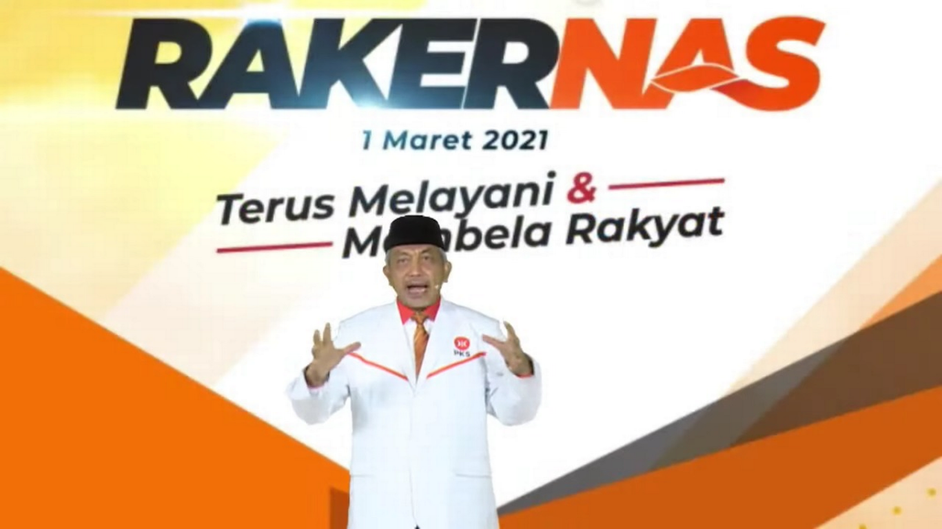 Presiden PKS Ahmad Syaikhu saat menyampaikan pidato di pembukaan Rakernas PKS, Senin (01/03/2021)