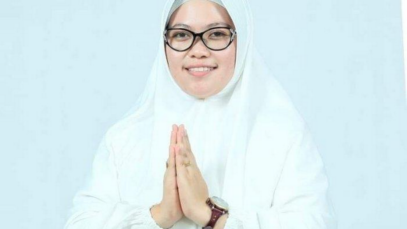 Ketua DPD PKS Barru Nur Hasbiah Main