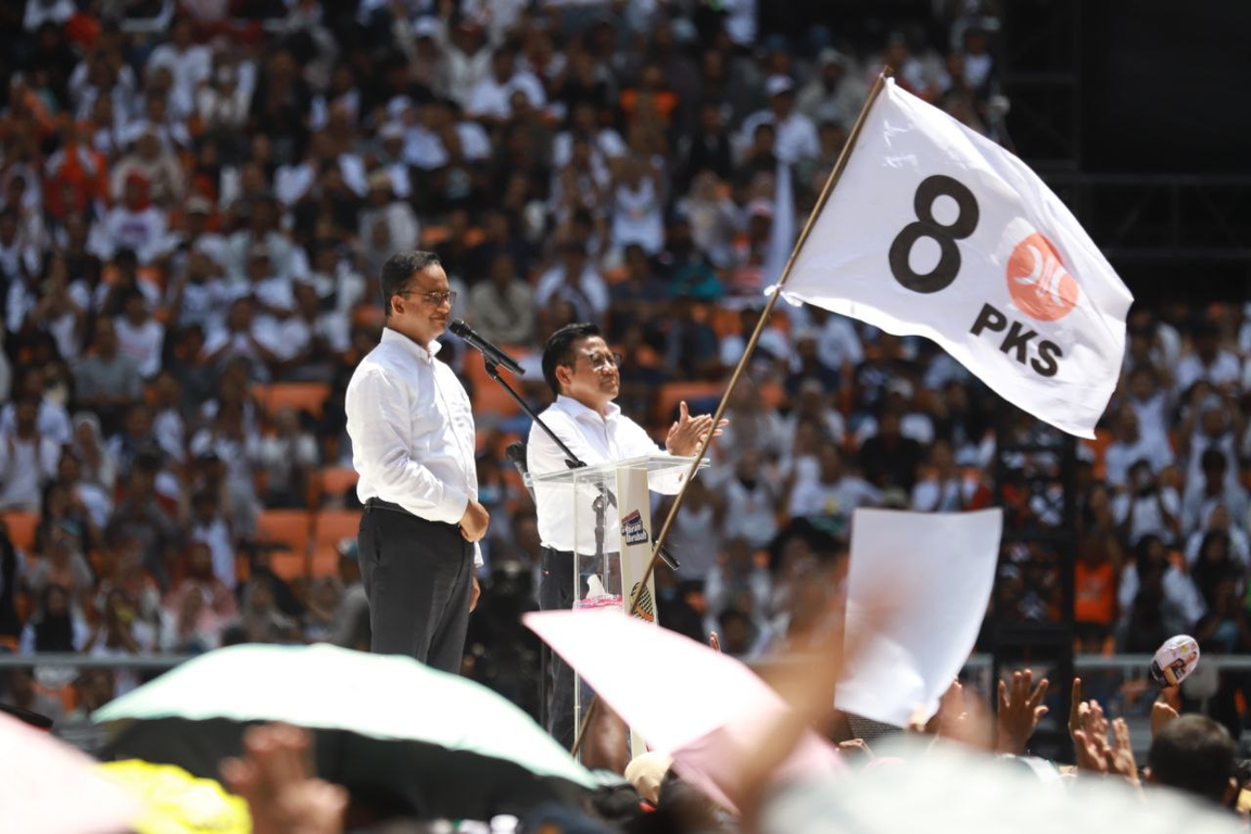 Calon presiden dan wakil presiden nomor urut 1, Anies Baswedan dan Muhaimin Iskandar pada acara Kampanye Akbar Ber1 Berani Berubah. (PKSFoto/Juliyanto)