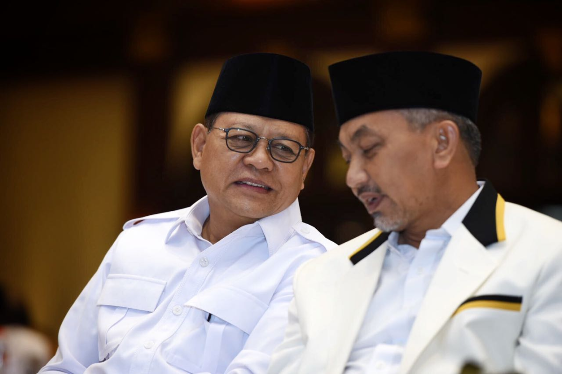 Pasangan Cagub dan Wagub Jabar nomor urut 3, Sudrajat (kiri) dan Syaikhu (kanan)