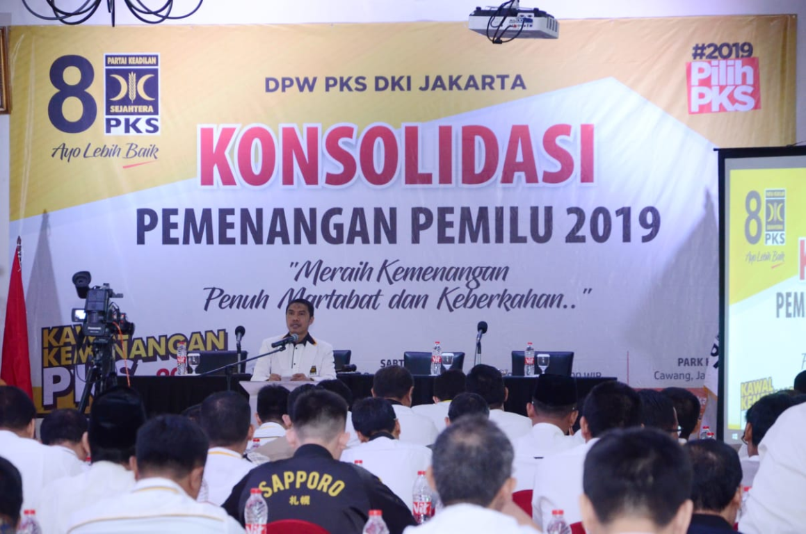 Ketua DPW PKS DKI Jakarta, Sakhir Purnomo dalam Konsolidasi Pemenangan Pemilu 2019 di Park Hotel Cawang, Jakarta, Sabtu (02/12) (dok Humas PKS Jakarta)