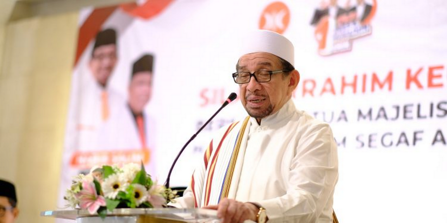 Ketua Majelis Syura PKS Habib Salim Segaf Aljufri dalam kegiatan temu kiai dan habaib di Jawa Timur.
