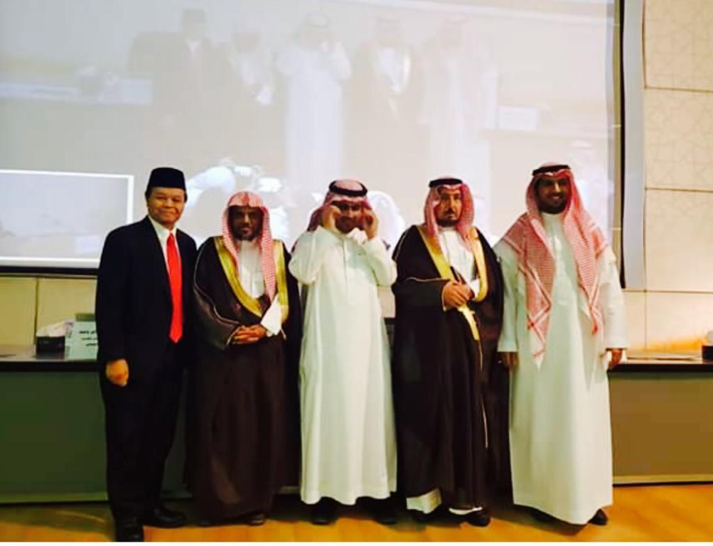 Wakil Ketua Majelis Syura PKS, Hidayat Nur Wahid Menguji Disertasi Doktor Mahasiswa Arab Saudi