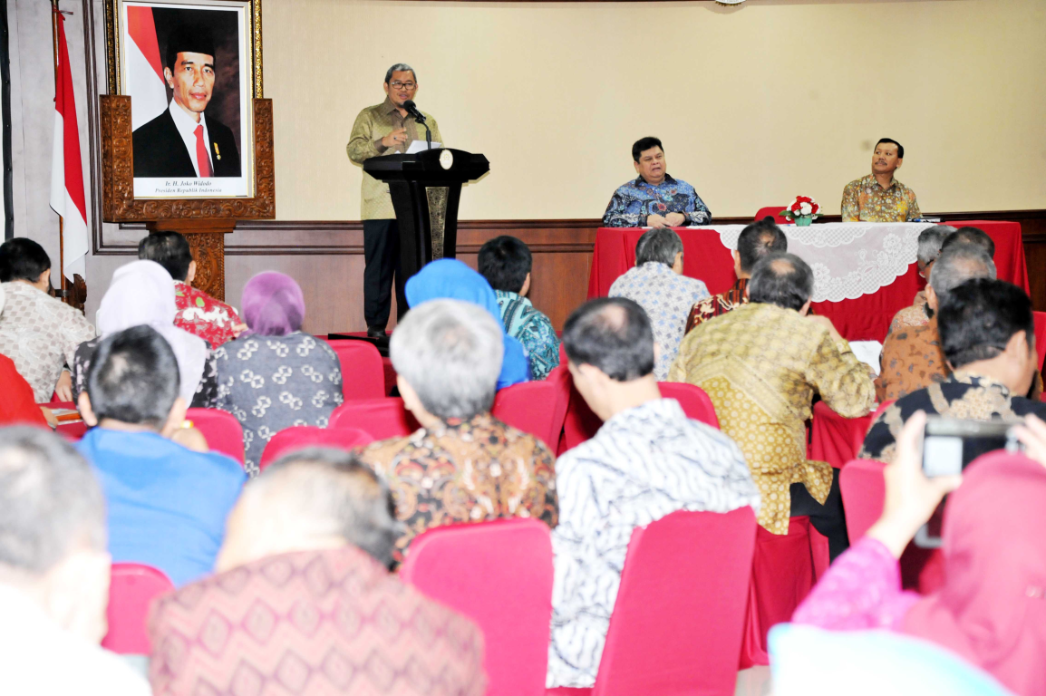 Gubernur Jawa Barat Ahmad Heryawan (Aher)