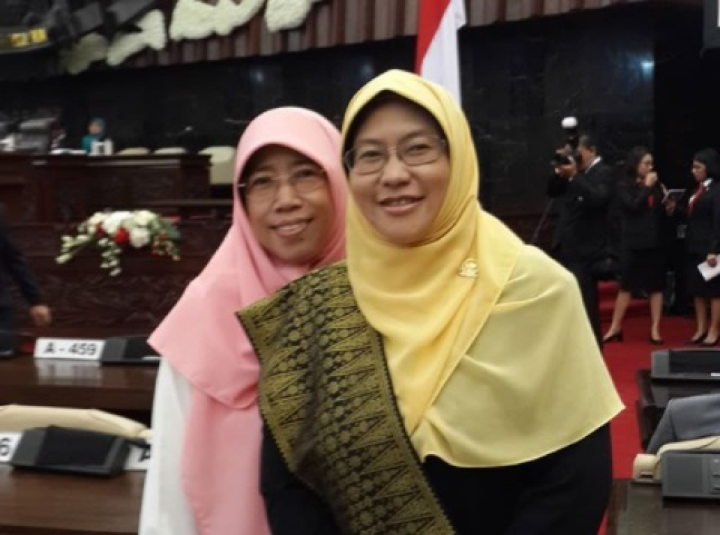 Ei Nurul Khotimah (kiri) dan Ledia Hanifah Amaliah (kanan)