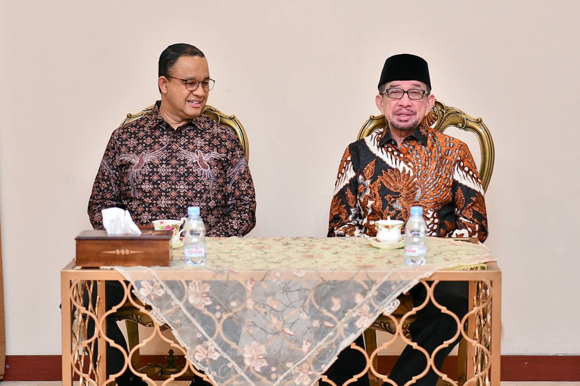 Calon Presiden RI Anies Baswedan bertemu dengan Ketua Majelis Syura PKS Dr Salim Segaf Al Jufri (Donny/PKSFoto)