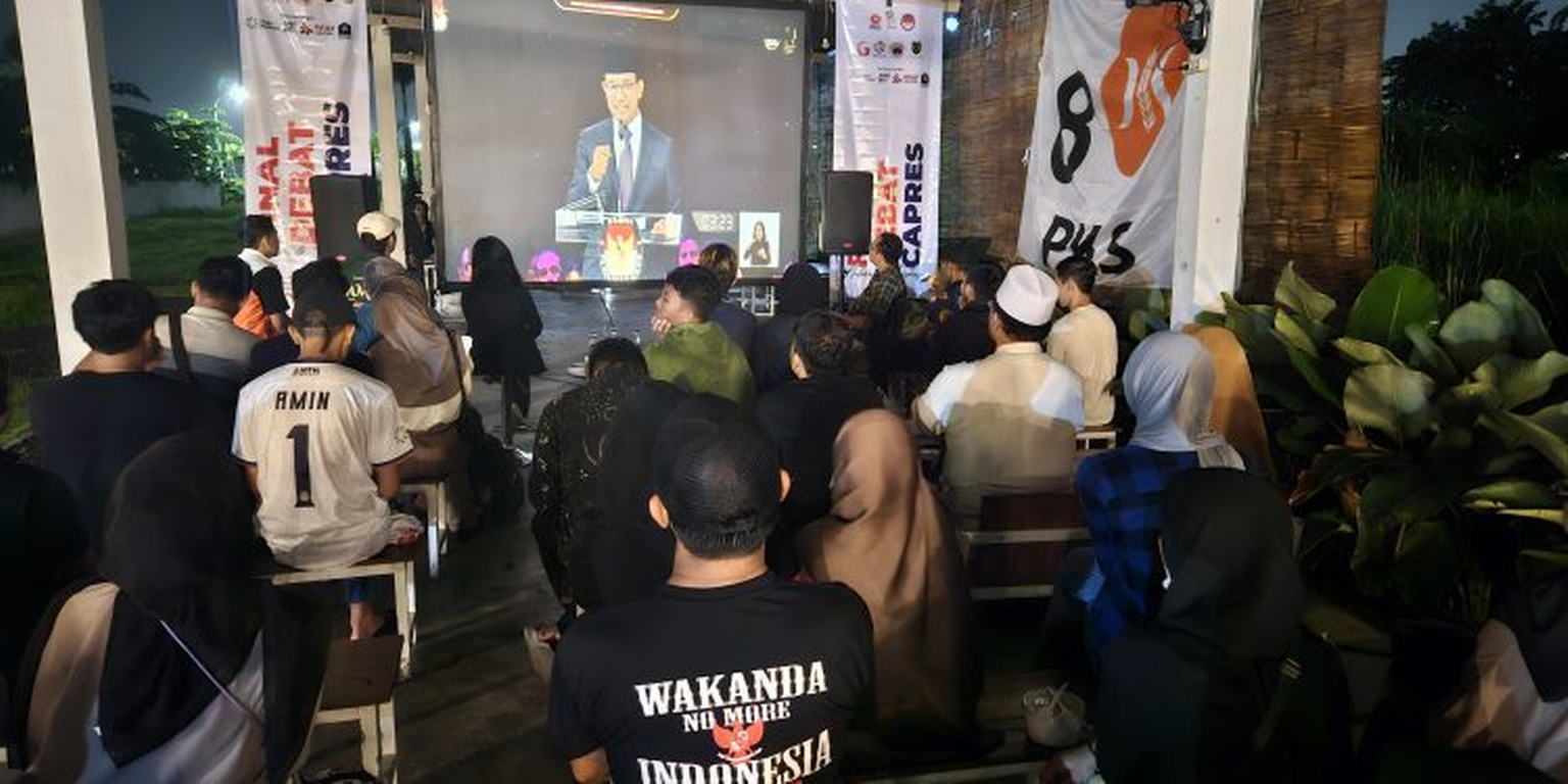 Nonton Bareng Debat Capres Kelima yang diadakan oleh Gema Keadilan Jawa Timur.