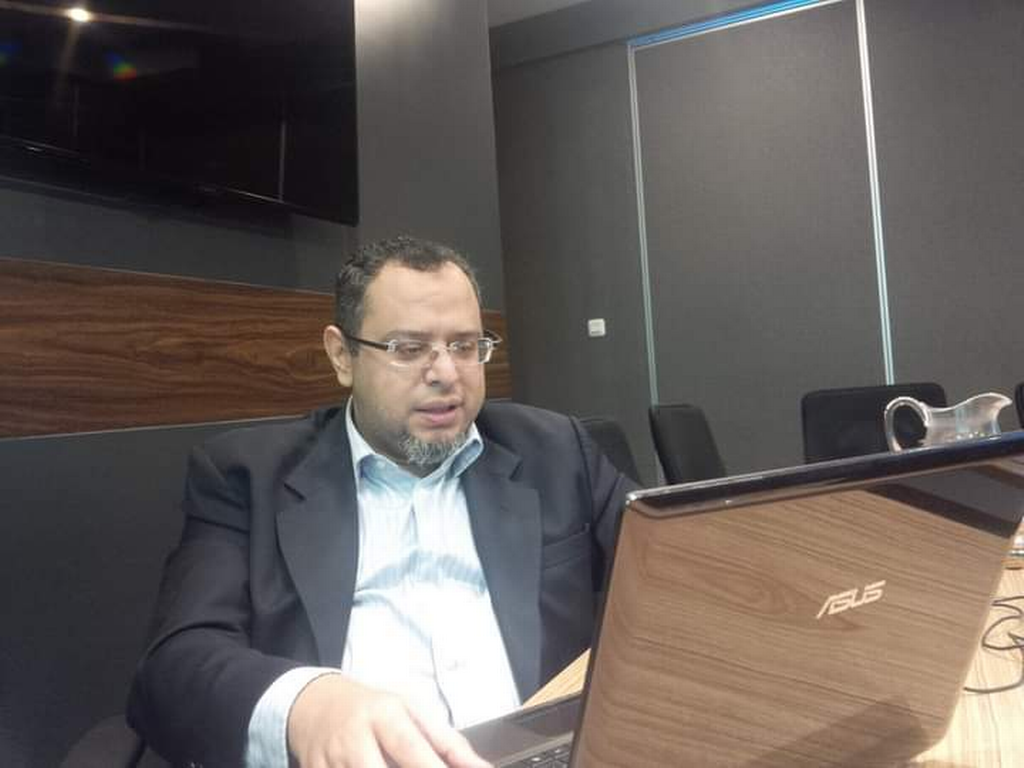 Ketua Departemen Ekonomi & Pembangunan, Bidang Ekonomi, Keuangan dan Investasi DPP Partai Keadilan Sejahtera (PKS) Farouk Abdullah Alwyni
