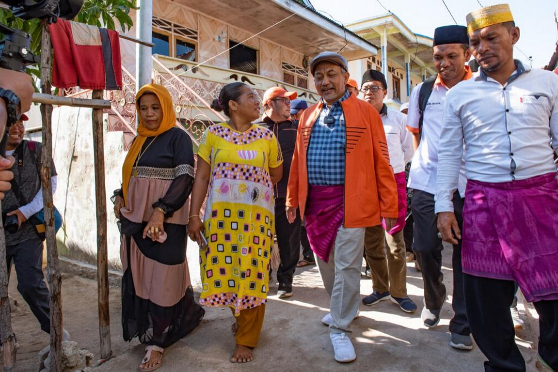 Presiden PKS Ahmad Syaikhu berkunjung ke Pulau Messah (Hilal/PKSFoto)