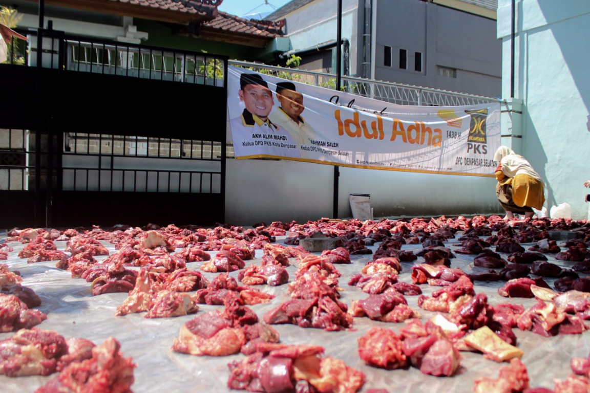 Kurban DPC PKS Denpasar Selatan, Foto: mOech/PKSFoto