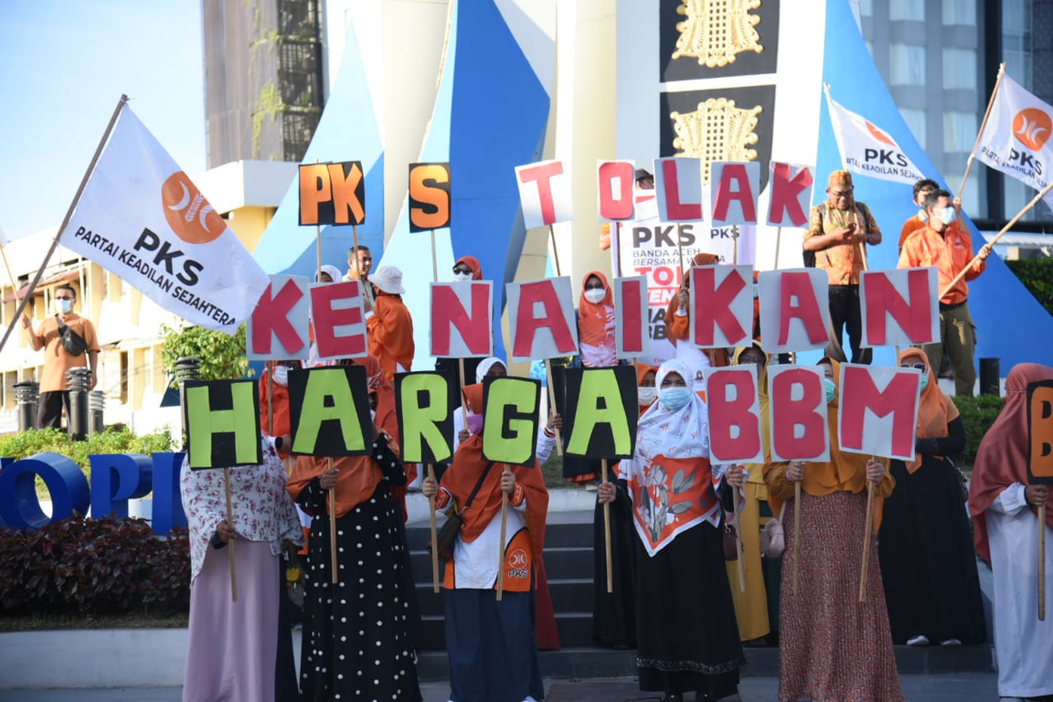 Tolak Kenaikan Harga BBM, PKS Banda Aceh Gelar Flash Mob