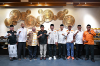 FOTO : Presiden PKS Almuzzammil Yusuf Memulai Lawatannya di Kota Seribu Sungai