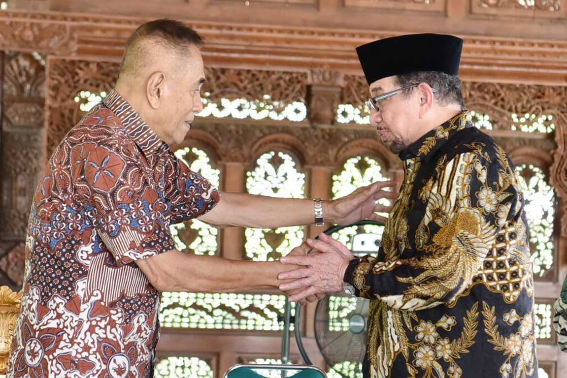 Pertemuan Ketua Majelis Syuro PKS Dr Salim Segaf Al Jufri bertemu dengan Mantan Menteri Pertahanan Jenderal (Purn) Ryamizard Ryacudu  (PKSFoto)
