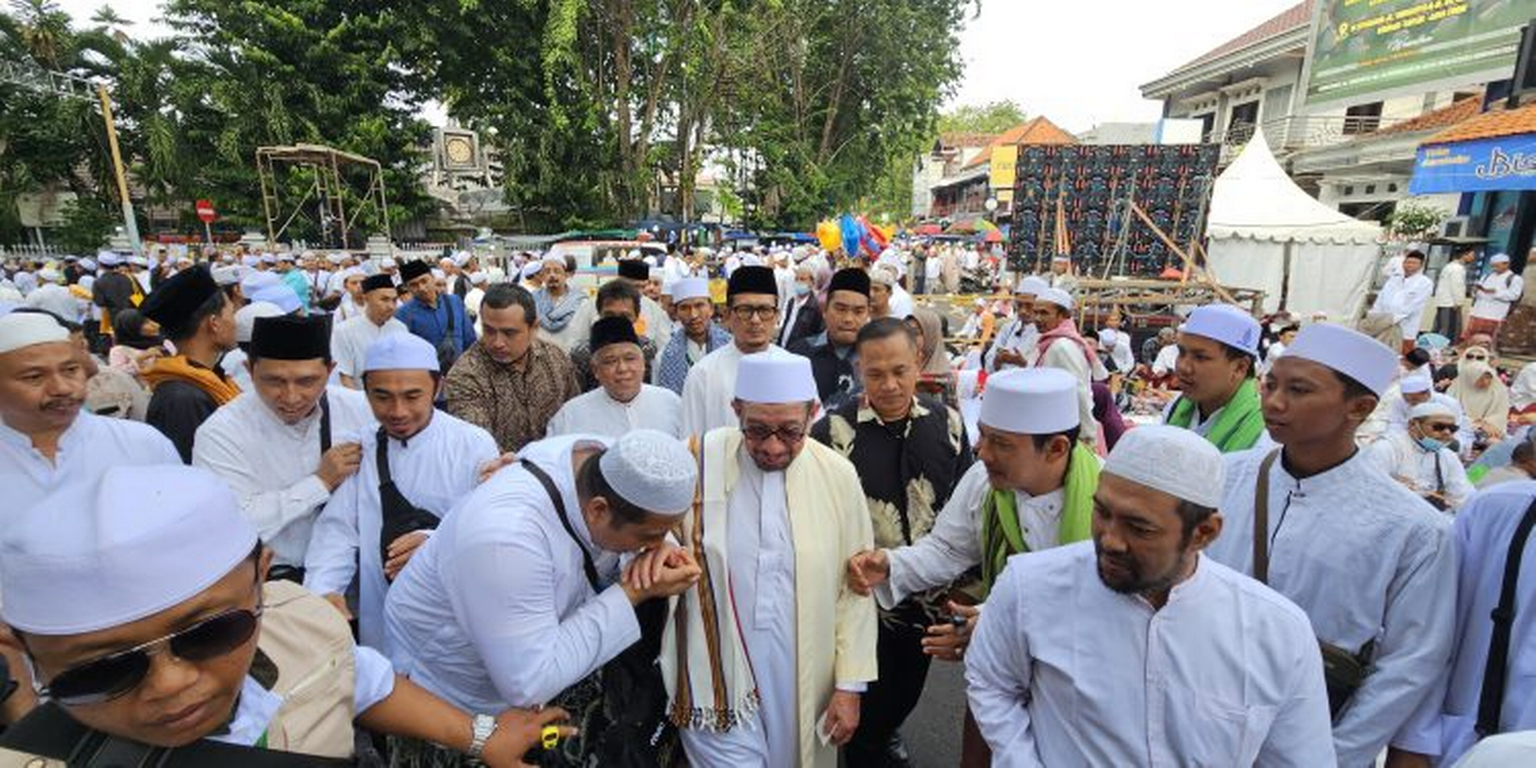 Ketua Majelis Syura PKS Habib Salim Segaf Aljufri menghadiri haul Habib Abu Bakar bin Muhammad Assegaf di Gresik.